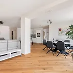 Verso - Stylish 3br Near Basel דירה לוראך